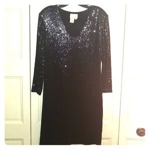 V- neck,black sequins, fitted dress